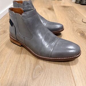 Stylish Gray Leather Men's Boots